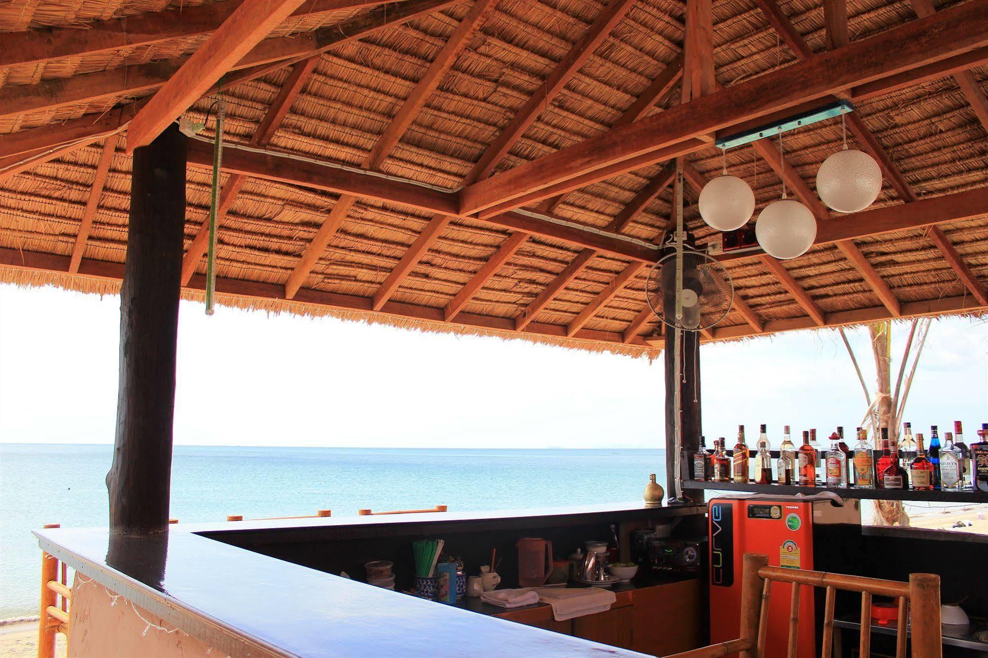 Peace Paradise Beach Ko Lanta Екстериор снимка